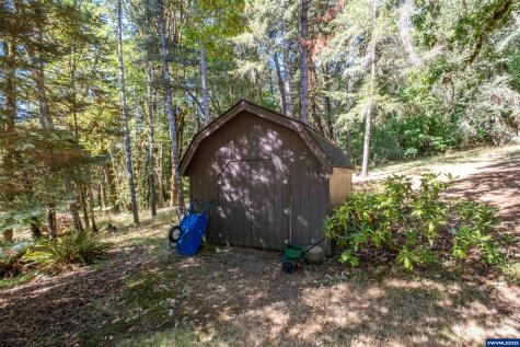 23547 Woods Creek Road Philomath OR 97370