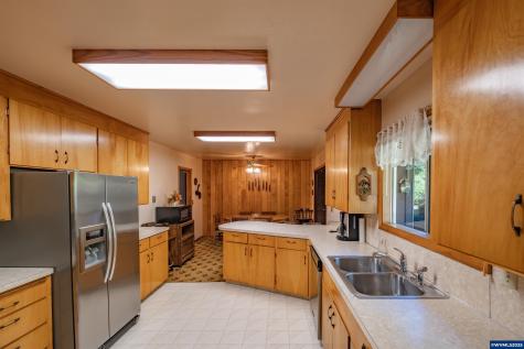 23547 Woods Creek Road Philomath OR 97370