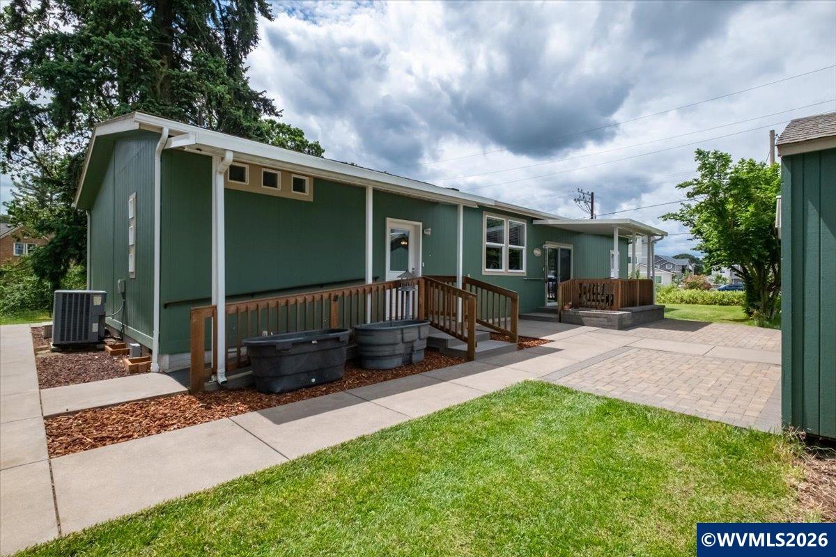 1017 N 2nd Street Jefferson OR 97352