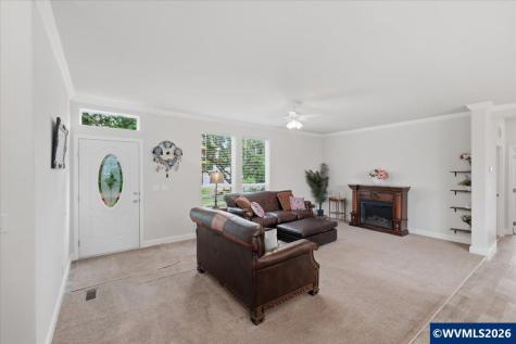 1017 N 2nd Street Jefferson OR 97352