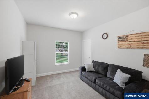 1017 N 2nd Street Jefferson OR 97352