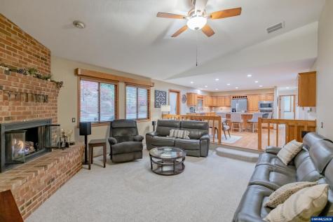 391 Mcnary Heights Drive N Keizer OR 97303