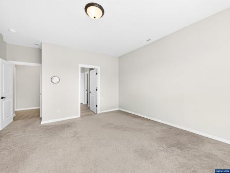 5132 Meteor Avenue NE Salem OR 97305