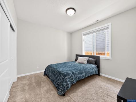 5132 Meteor Avenue NE Salem OR 97305