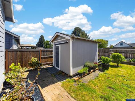 5132 Meteor Avenue NE Salem OR 97305
