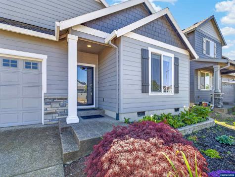 5132 Meteor Avenue NE Salem OR 97305