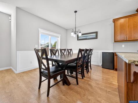 5132 Meteor Avenue NE Salem OR 97305