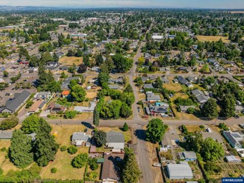 895 Elma Avenue SE Salem OR 97317