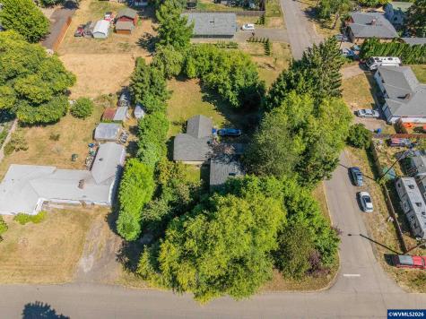 895 Elma Avenue SE Salem OR 97317
