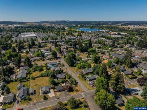 895 Elma Avenue SE Salem OR 97317
