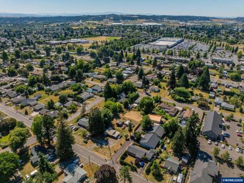 895 Elma Avenue SE Salem OR 97317