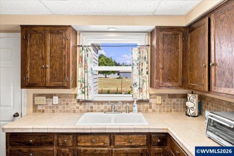 1235 14th Avenue SW Albany OR 97321
