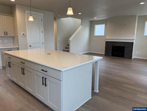 700 Magnolia Avenue Woodburn OR 97071