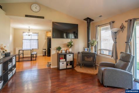 1944 37th Circle Sweet Home OR 97386
