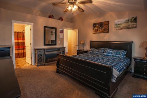 1944 37th Circle Sweet Home OR 97386