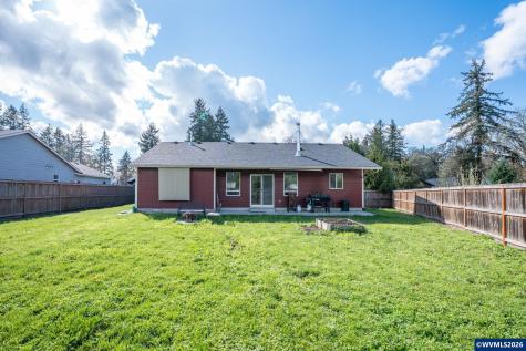 1944 37th Circle Sweet Home OR 97386