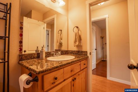 1944 37th Circle Sweet Home OR 97386