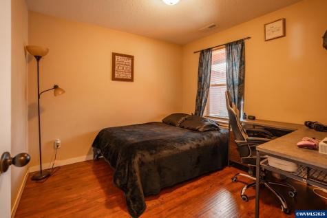 1944 37th Circle Sweet Home OR 97386