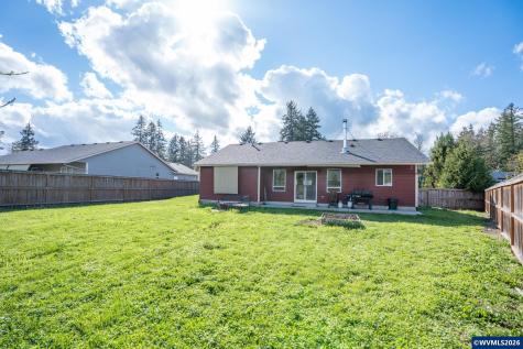 1944 37th Circle Sweet Home OR 97386
