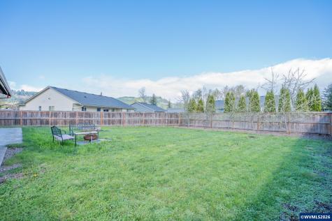 1944 37th Circle Sweet Home OR 97386