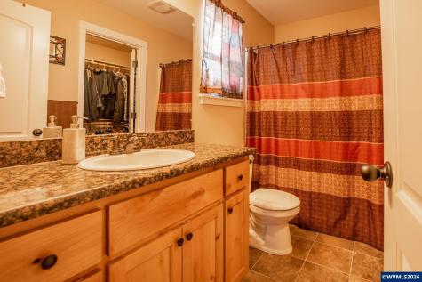 1944 37th Circle Sweet Home OR 97386
