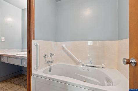 2710 NW Mulkey Avenue Corvallis OR 97330
