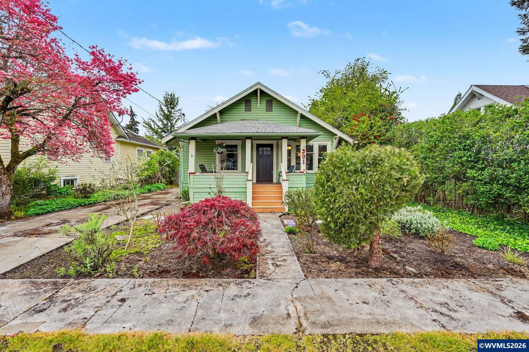 301 Orchard Street Silverton OR 97381