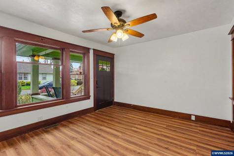 301 Orchard Street Silverton OR 97381