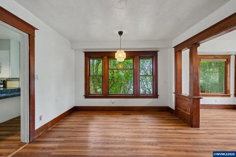 301 Orchard Street Silverton OR 97381
