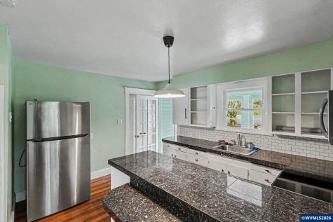 301 Orchard Street Silverton OR 97381