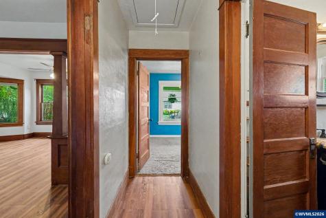 301 Orchard Street Silverton OR 97381