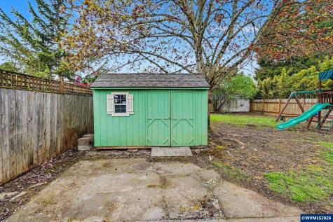 301 Orchard Street Silverton OR 97381