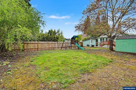 301 Orchard Street Silverton OR 97381