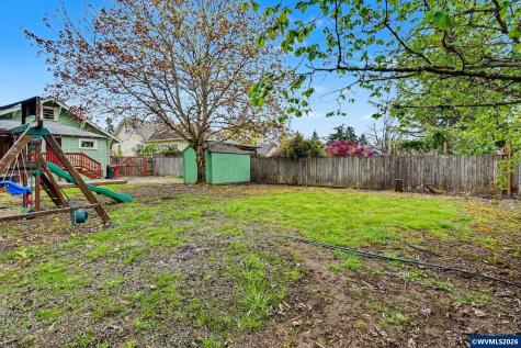301 Orchard Street Silverton OR 97381