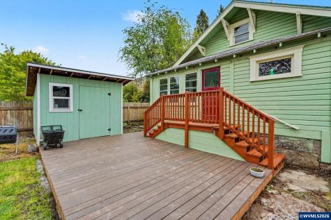 301 Orchard Street Silverton OR 97381