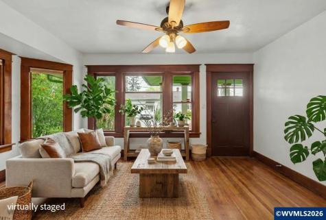301 Orchard Street Silverton OR 97381