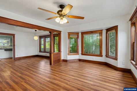 301 Orchard Street Silverton OR 97381