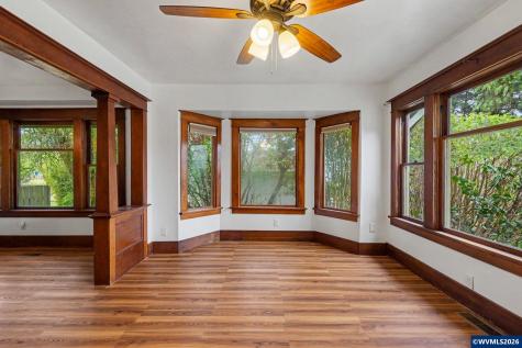 301 Orchard Street Silverton OR 97381
