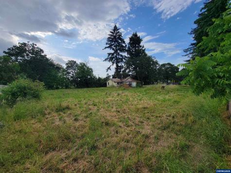 1100 E Santiam Street Stayton OR 97383