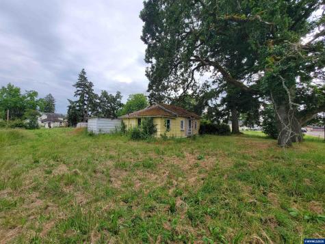 1100 E Santiam Street Stayton OR 97383
