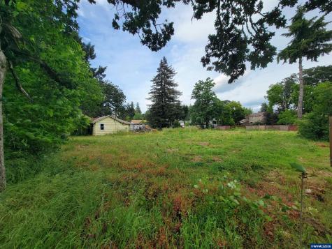1100 E Santiam Street Stayton OR 97383