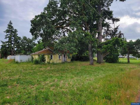1100 E Santiam Street Stayton OR 97383