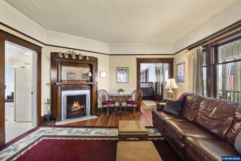 336 Hill Street Silverton OR 97381