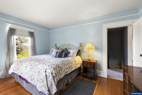 336 Hill Street Silverton OR 97381