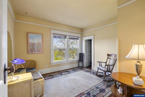 336 Hill Street Silverton OR 97381