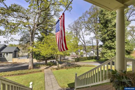 336 Hill Street Silverton OR 97381