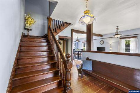 336 Hill Street Silverton OR 97381