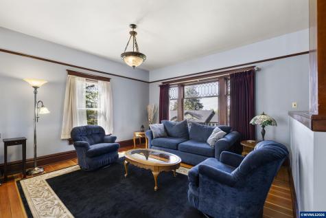 336 Hill Street Silverton OR 97381