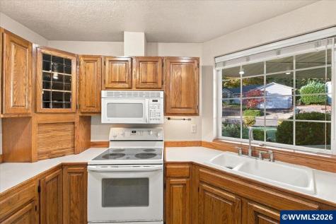 1481 Scotch Court SE Salem OR 97306