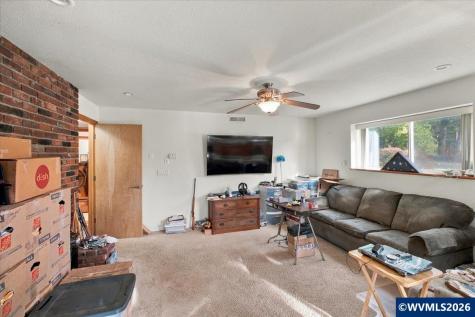 2941 NW Independence Highway Albany OR 97321